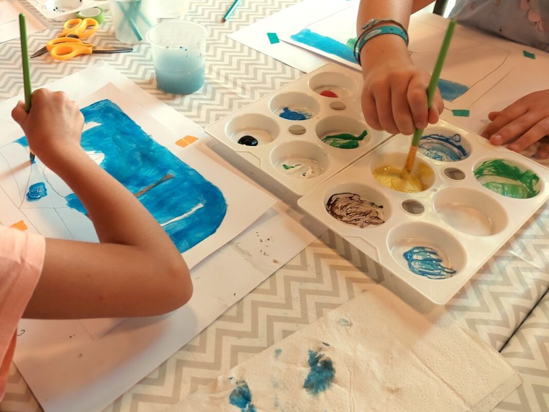 Atelier enfant Portrait cubiste Villa du Temps retrouvé Cabourg