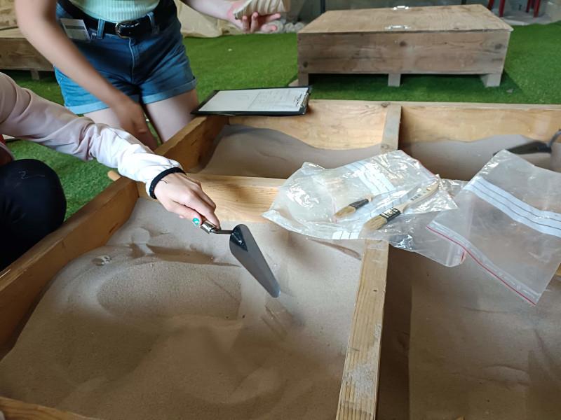 Atelier enfants Petits fouilleurs en herbe