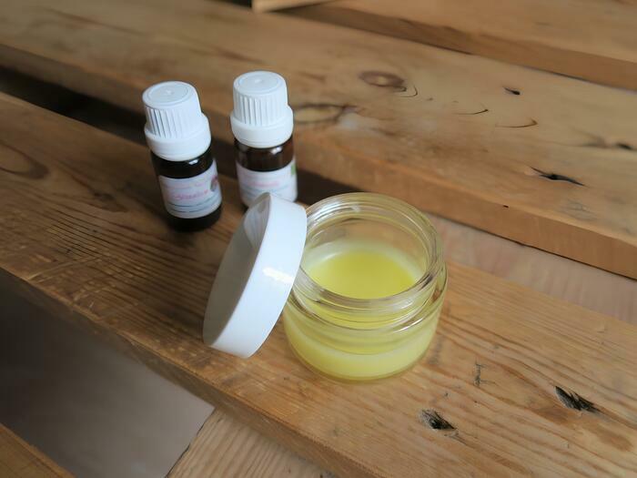 Atelier Mieux Vivre au Naturel – Baume répulsif contre les moustiques La julienne Plan-les-Ouates Atelier Mieux Vivre au Naturel - Baume répulsif contre les moustiques La julienne Plan-les-Ouates