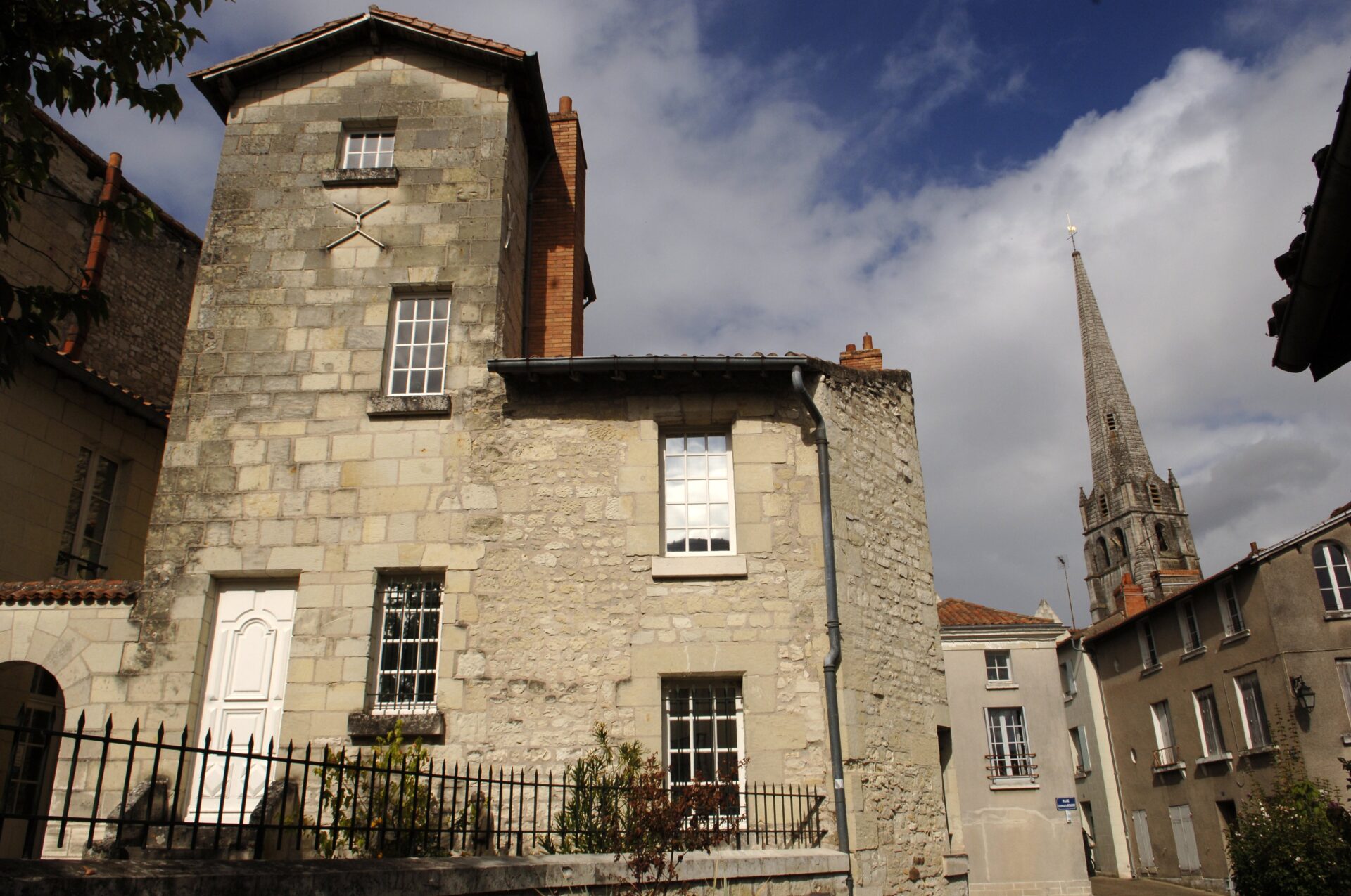 Ateliers aux Musées Renaudot et Charbonneau-Lassay Petite Rue du Jeu de Paume Loudun