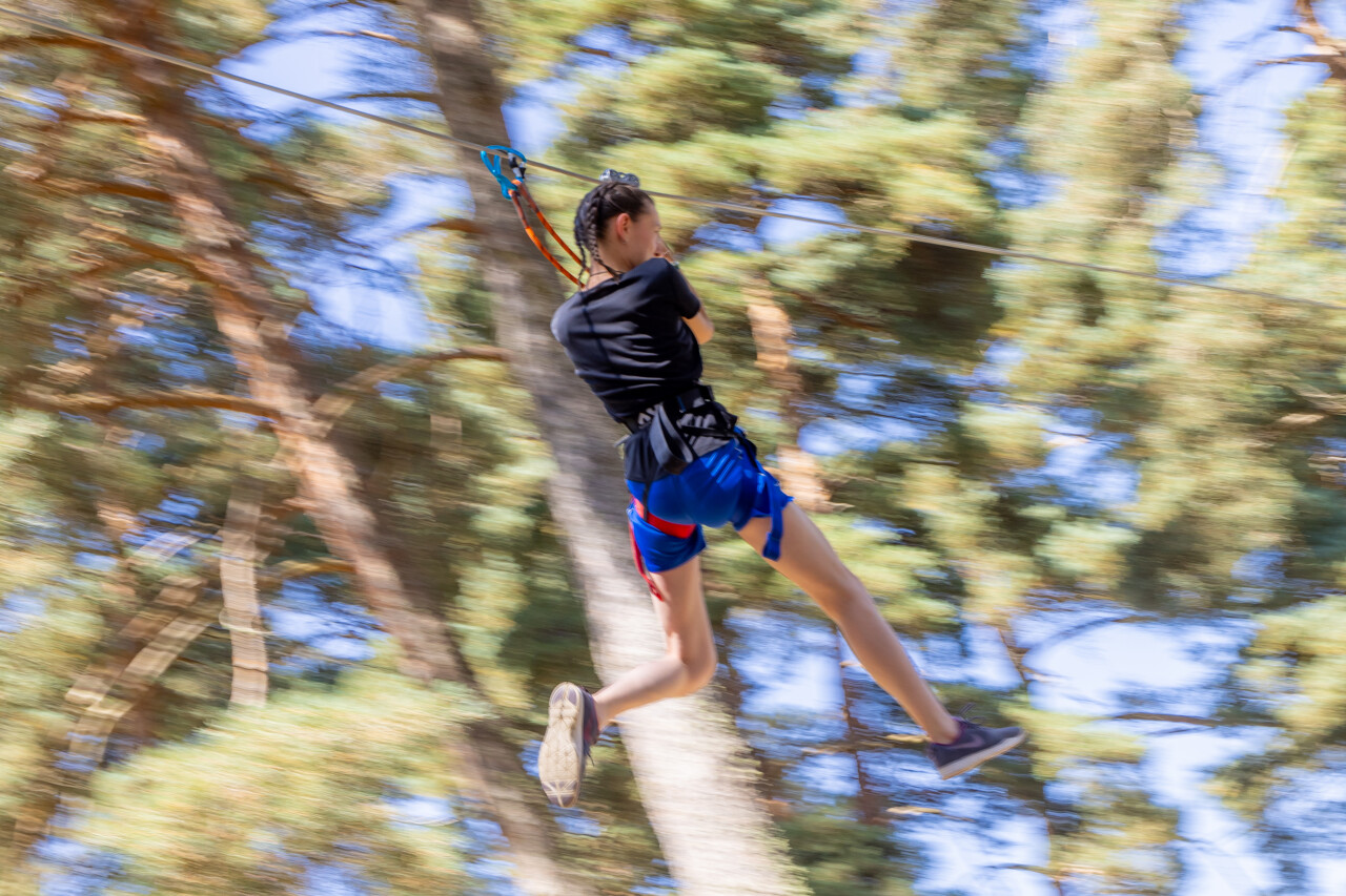 AVENTURES VERTICALES DEMI-JOURNEE ACCROBRANCHE ADOS & ADULTES