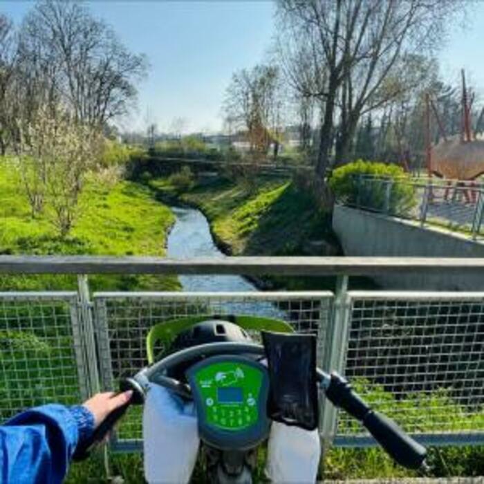 Balade à vélo : des femmes dans la ville Le Kremlin-Bicêtre paris Paris