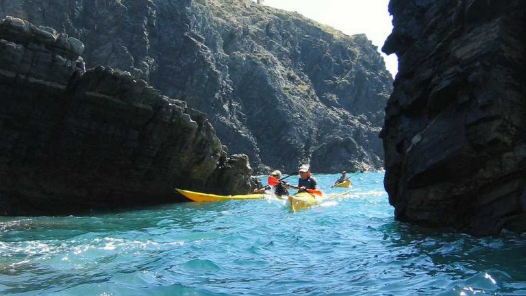 BALADE ENCADREE EN KAYAK