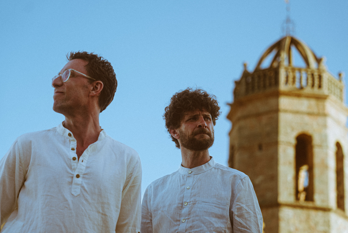 BILL LAURANCE & MICHAEL LEAGUE Le Rocher de Palmer Cenon