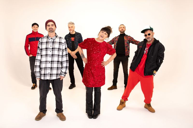 Concert La Cafetera Roja