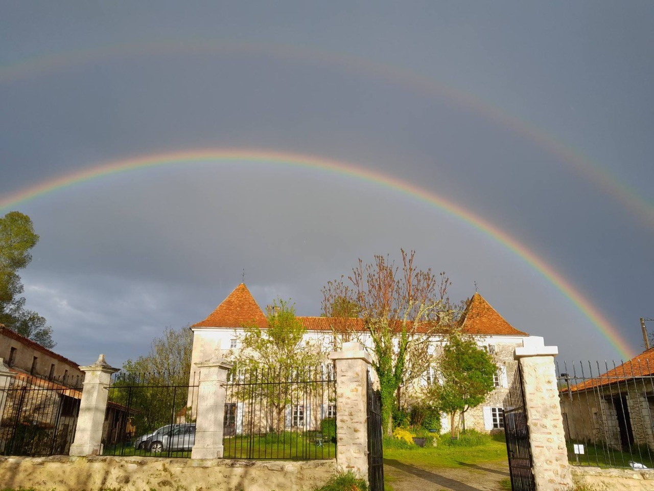Ephemere ballet en solo de Christine Zwingmann Château en fête 116 impasse de Beaurecueil Mareuil en Périgord 2026-04-24 Ephemere ballet en solo de Christine Zwingmann Château en fête