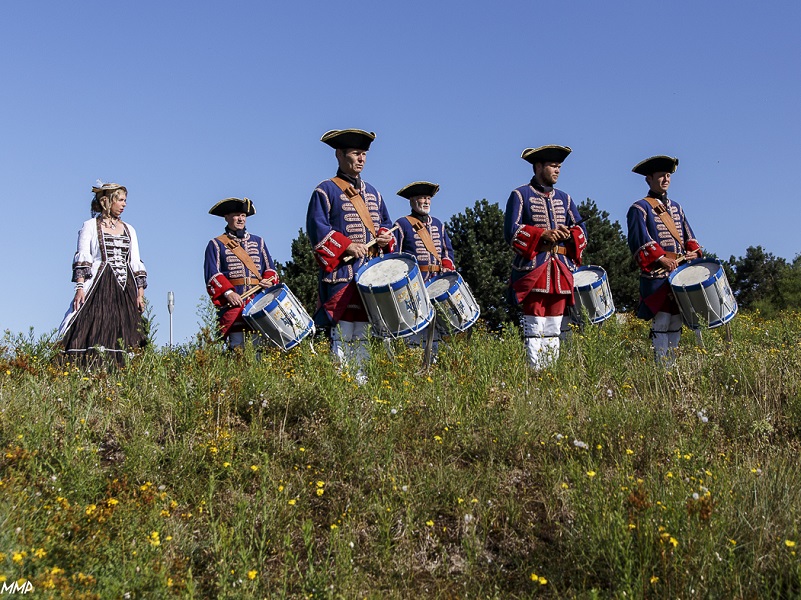 Festival La Semaine Acadienne animation musicale avec les fifres et tambours d'Aunis Saintoinge