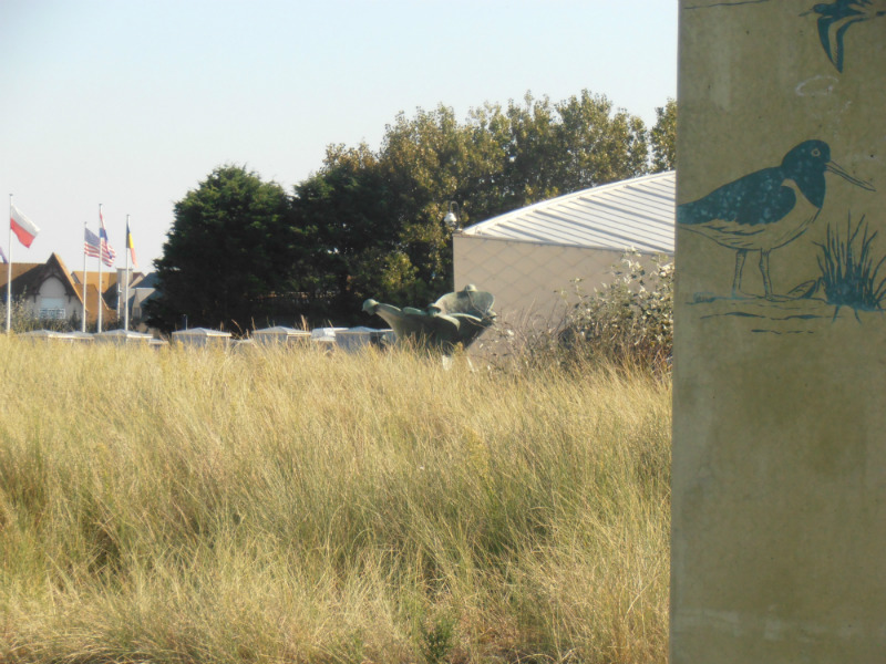Festival La Semaine Acadienne Cérémonie en hommage aux soldats Acadiens au Cente Juno Beach