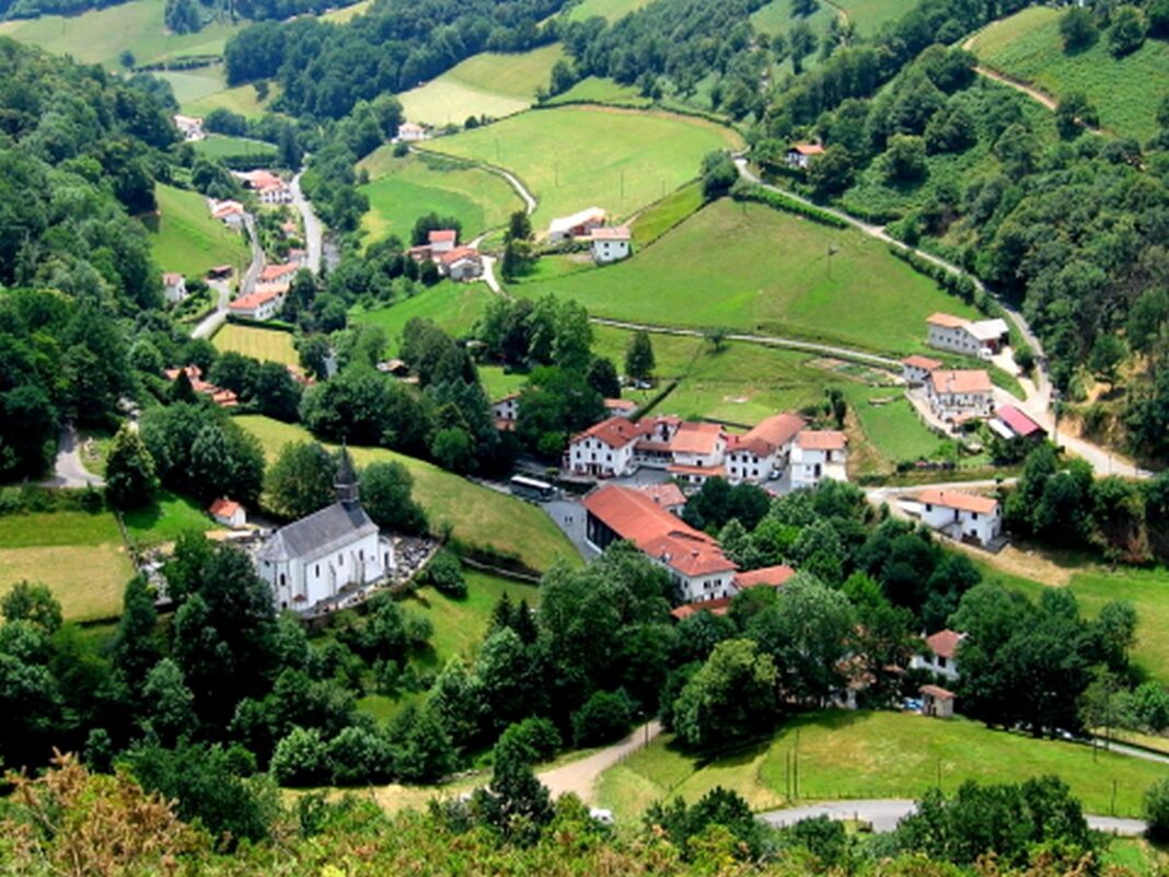 Fêtes de village Estérençuby