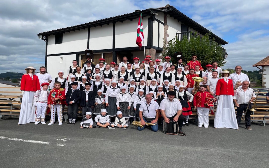 Fêtes de village  Uhart-Cize