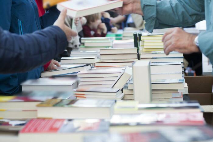 Gratiferia du livre Salle Bauquier Les Mages