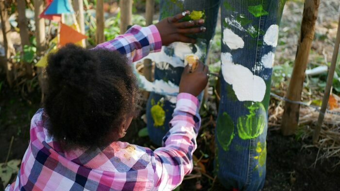 Ile de Sein – Animation en pied d’immeuble avec PaQ’la Lune Parc’en ciel Nantes Ile de Sein - Animation en pied d'immeuble avec PaQ'la Lune Parc'en ciel Nantes