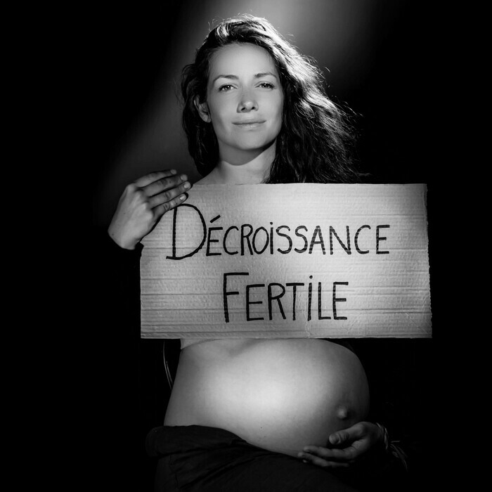 Je pose pour le climat Le Cratère à la Prairie Alès