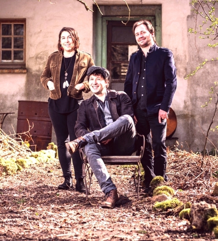 Le 12 septembre du Folk/Blues à la cave du jazz avec Black Bean Wood la cave du jazz / Salle Sainte Anne Lorrez-le-Bocage-Préaux