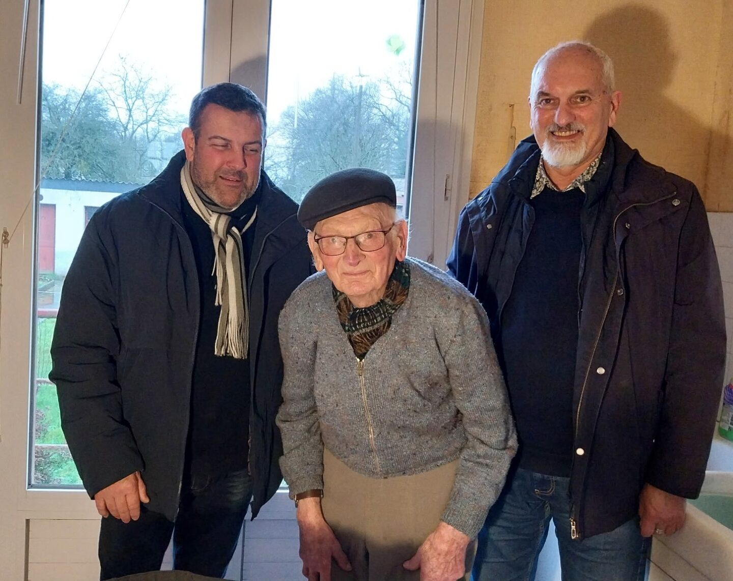 Marcel Bergamasco avec les anciens combattants de l’UNC