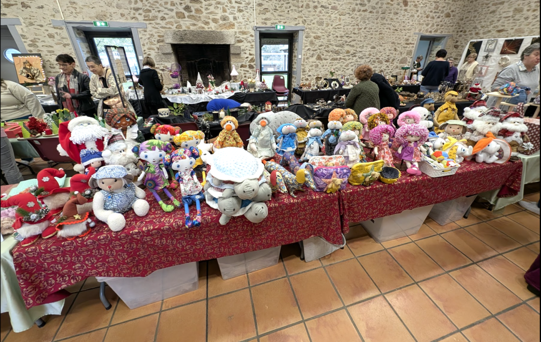 Marché de Noël AFR Des Lacs salle Jean Biron Bujaleuf