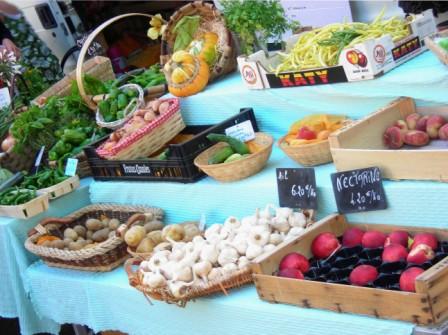 Marché traditionnel Place A. Briand Peyrehorade 2026-08-22 Marché traditionnel