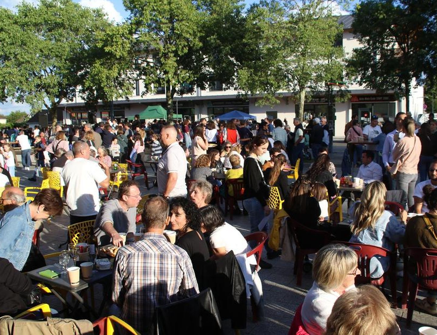 Nocturnes des 4 Saisons Place des Quatre Saisons Serres-Castet 2026-05-01 Nocturnes des 4 Saisons