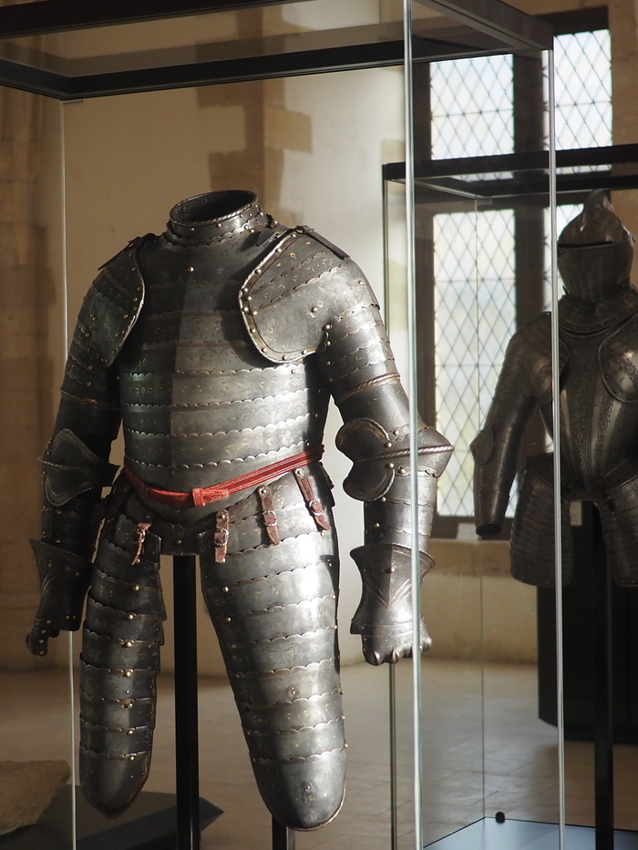 Visite-atelier en famille de l’exposition « Chefs-d’œuvre ! Armures de la collection des princes », Musée du château fort, Sedan