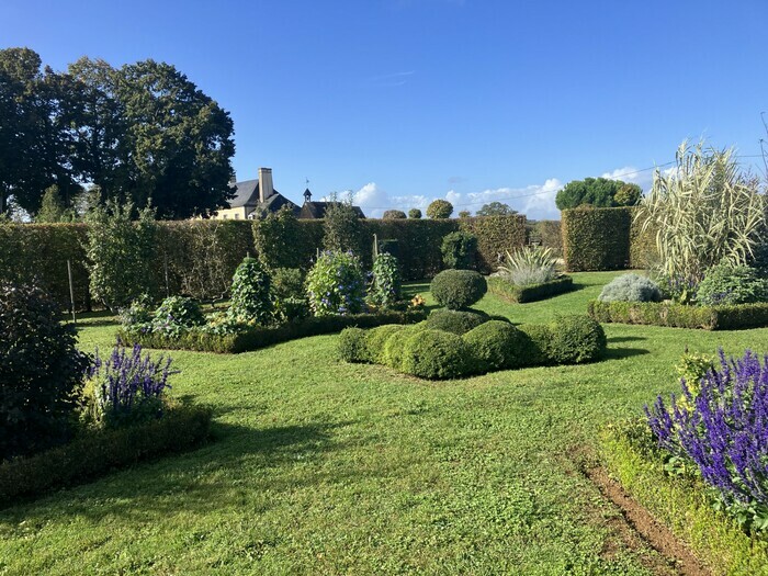 Visite des jardins de Nuyet Jardins de Nuyet Savigné-l'Évêque