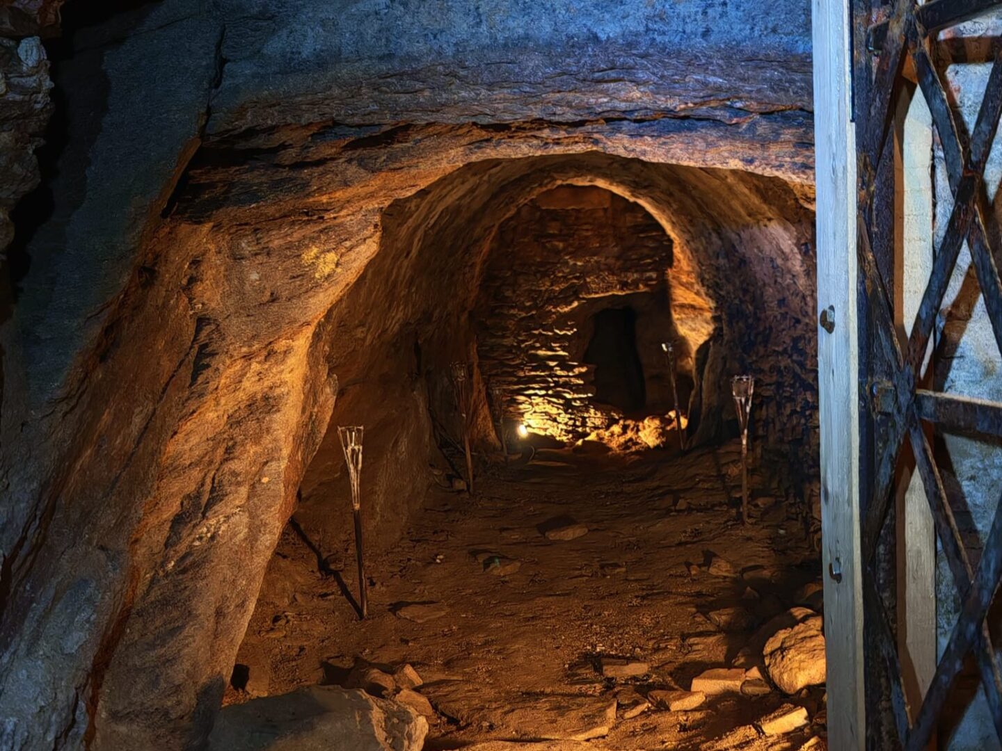 Visite guidée du souterrain-cluzeau Château en fête