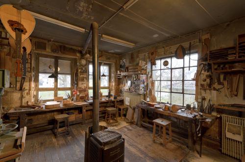 Visites guidées autour de l'établi la fabrication de la guitare