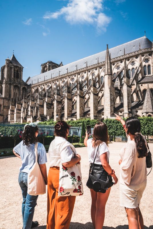 Visites guidées Les extérieurs de la Cathédrale et Centre Historique Office de Tourisme Bourges 2026-05-23 Visites guidées Les extérieurs de la Cathédrale et Centre Historique