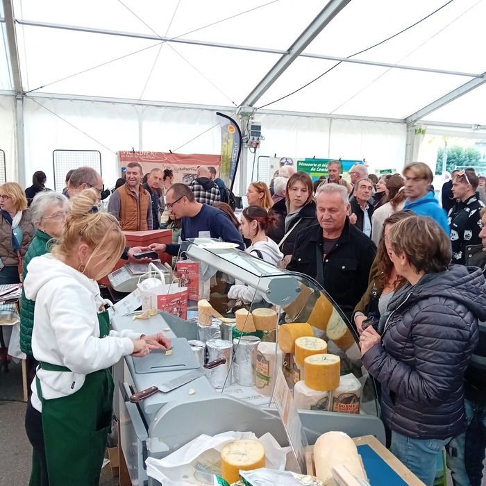 64è Journées de la Fourme de Montbrison et des Côtes du Forez Place Bouvier 42600 Montbrison Montbrison