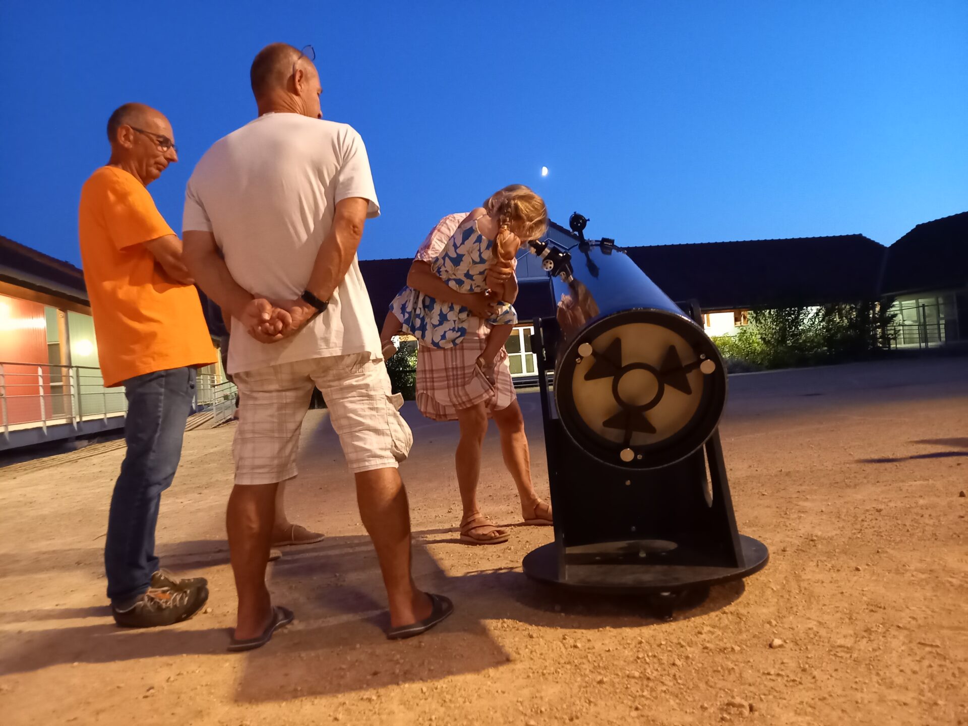 Animation astronomie Soirée lunaire et ciel profond RDV Salle des fêtes Cossaye