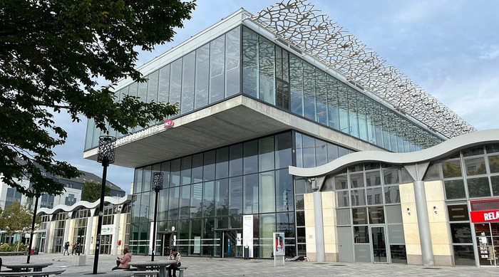 "Architectures : mutations et métamorphoses" - Conférence par Xavier MÉNARD Amphi Kerneis (Fac de Médecine)