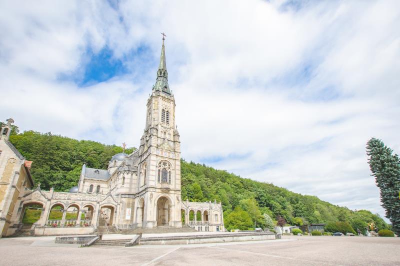 Atelier d&rsquo;écriture à la Basilique Sainte-Jeanne d&rsquo;Arc rue Bois Chenu Domrémy-la-Pucelle
