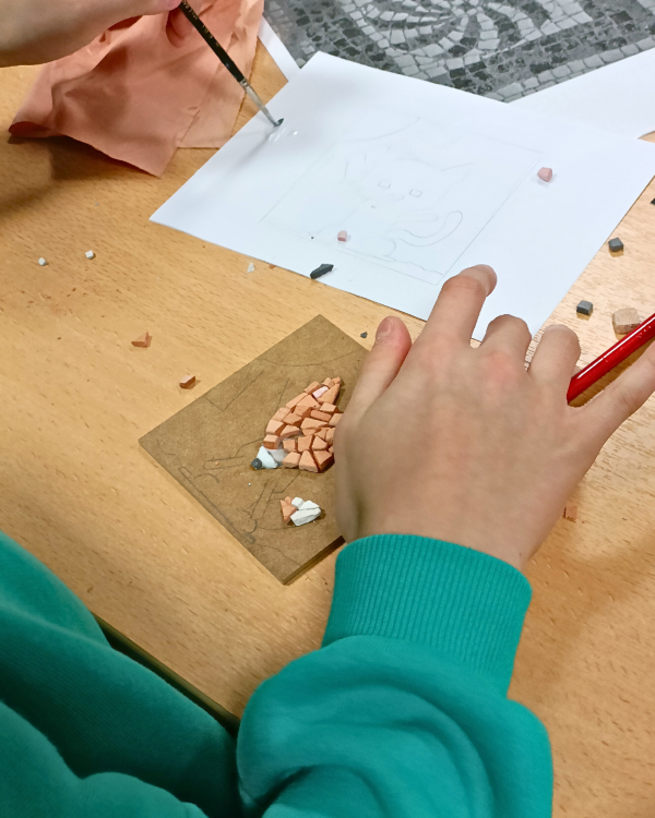 Atelier L’art de la mosaïque Chemin du Clos des Mersans Saint-Marcel 2026-04-22