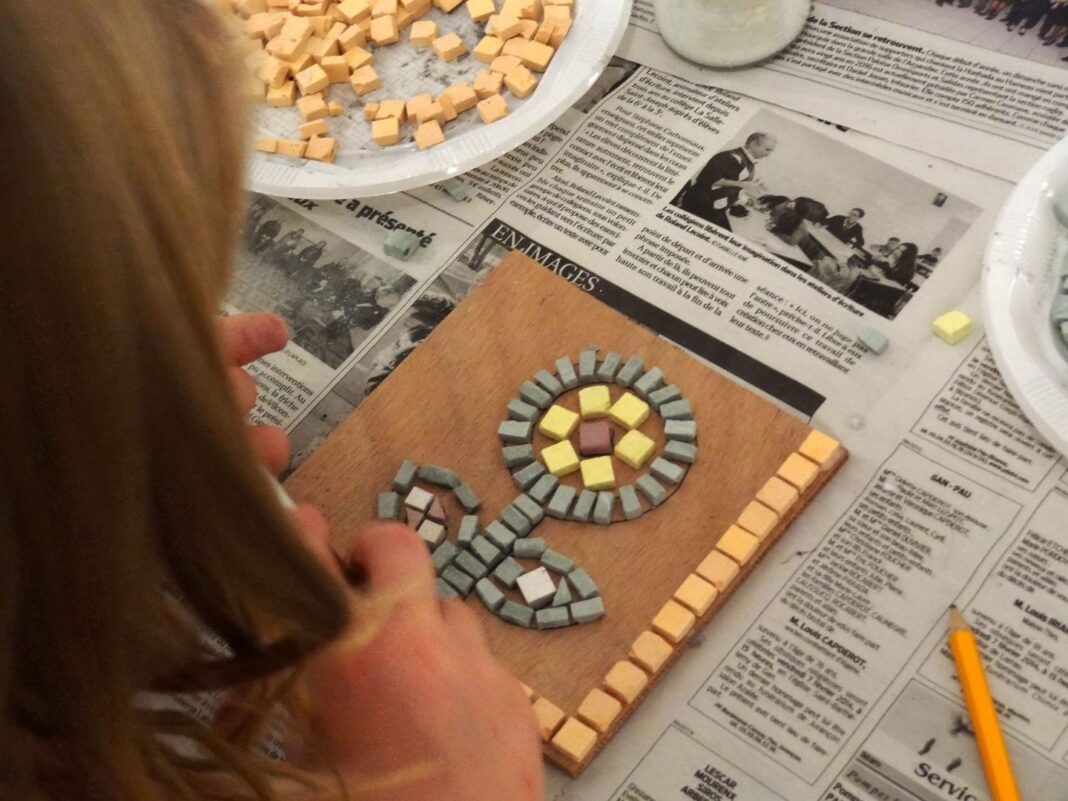 Atelier mosaïque romaine, au Musée gallo-romain Route du Château Claracq