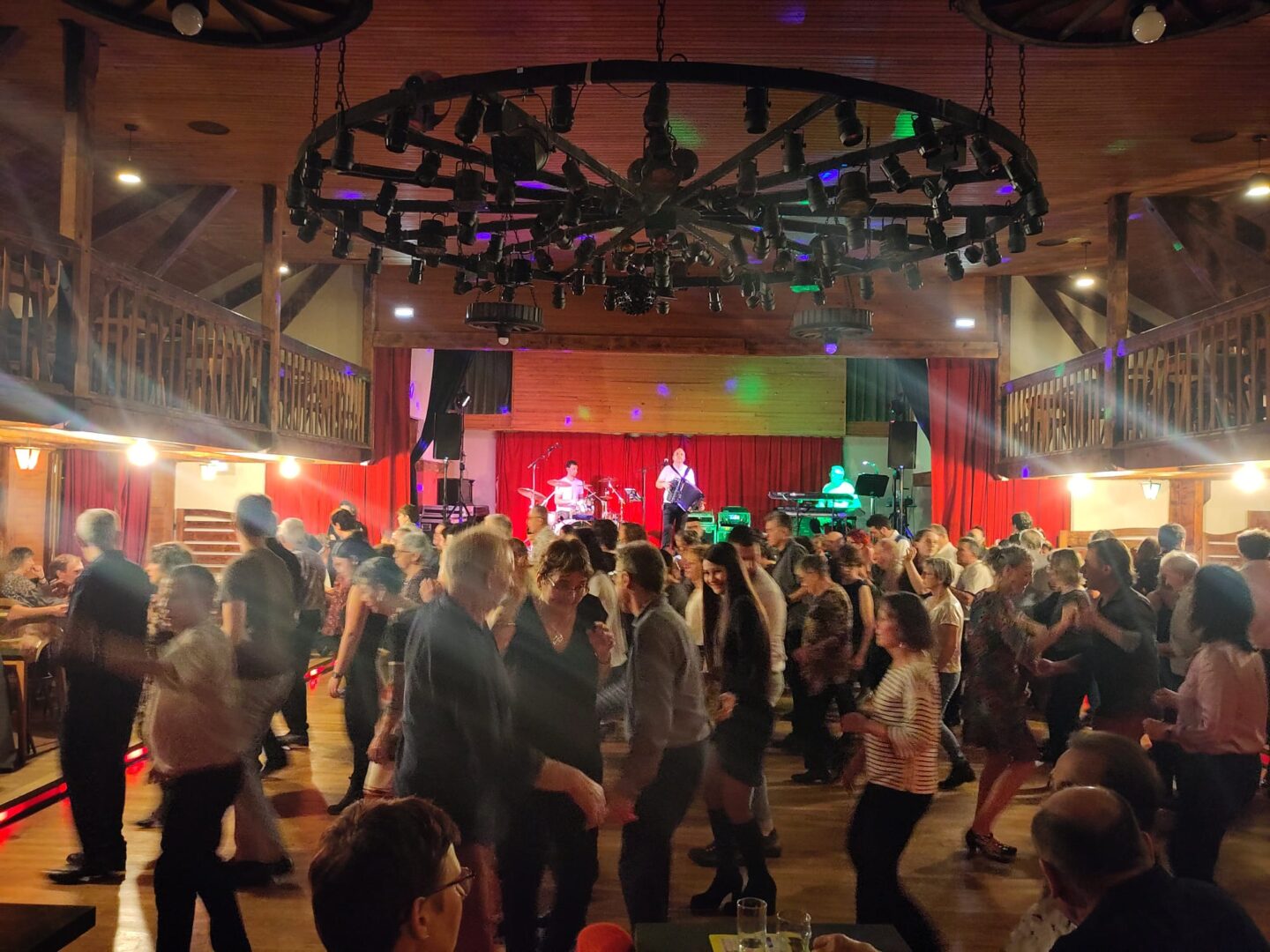 BAL À LA ROSÉE GILLES SABY SON ORCHESTRE  Nasbinals 2026-04-04