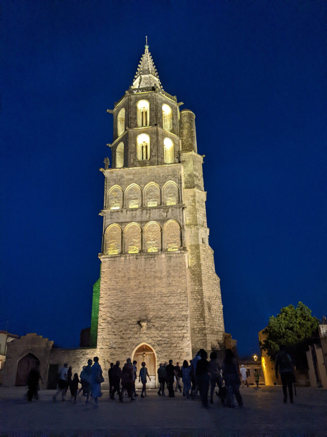 BALADE AUX LAMPIONS À AVIGNONET-LAURAGAIS ! MONUMENT AUX MORTS Avignonet-Lauragais 2026-08-20