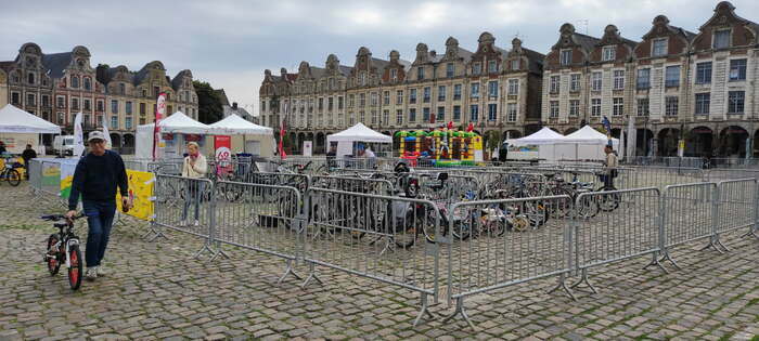 Broc à vélos et ateliers de réparation Grand place d'arras Arras