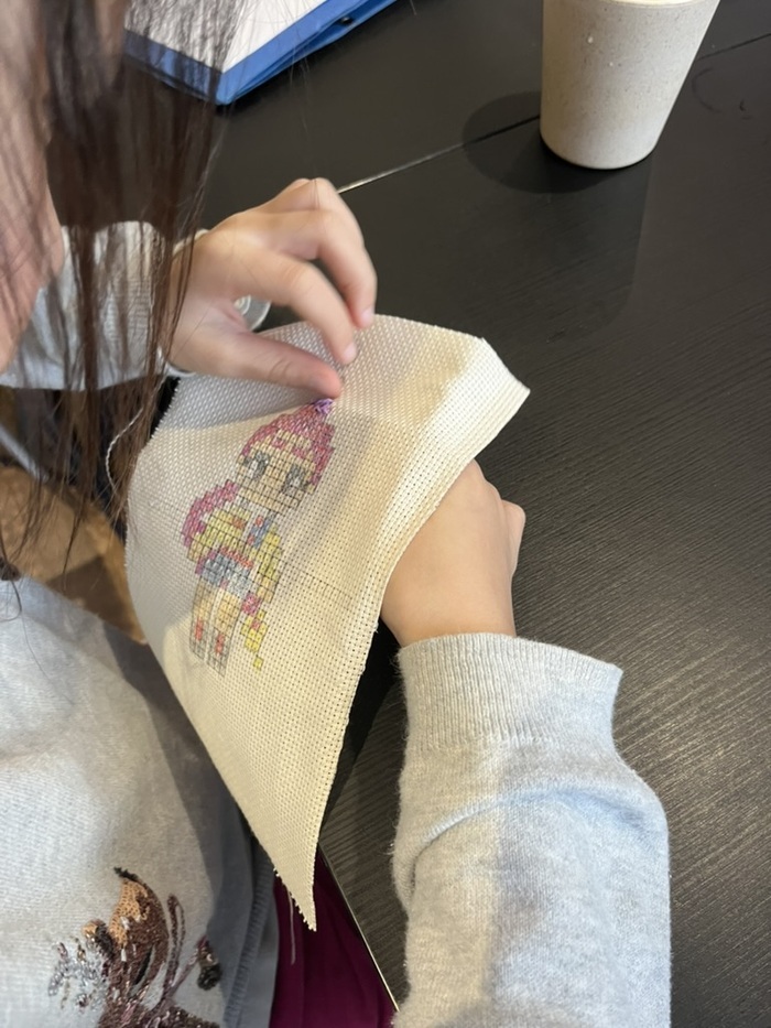 Broderie : pixel art Le 20 mille Nantes