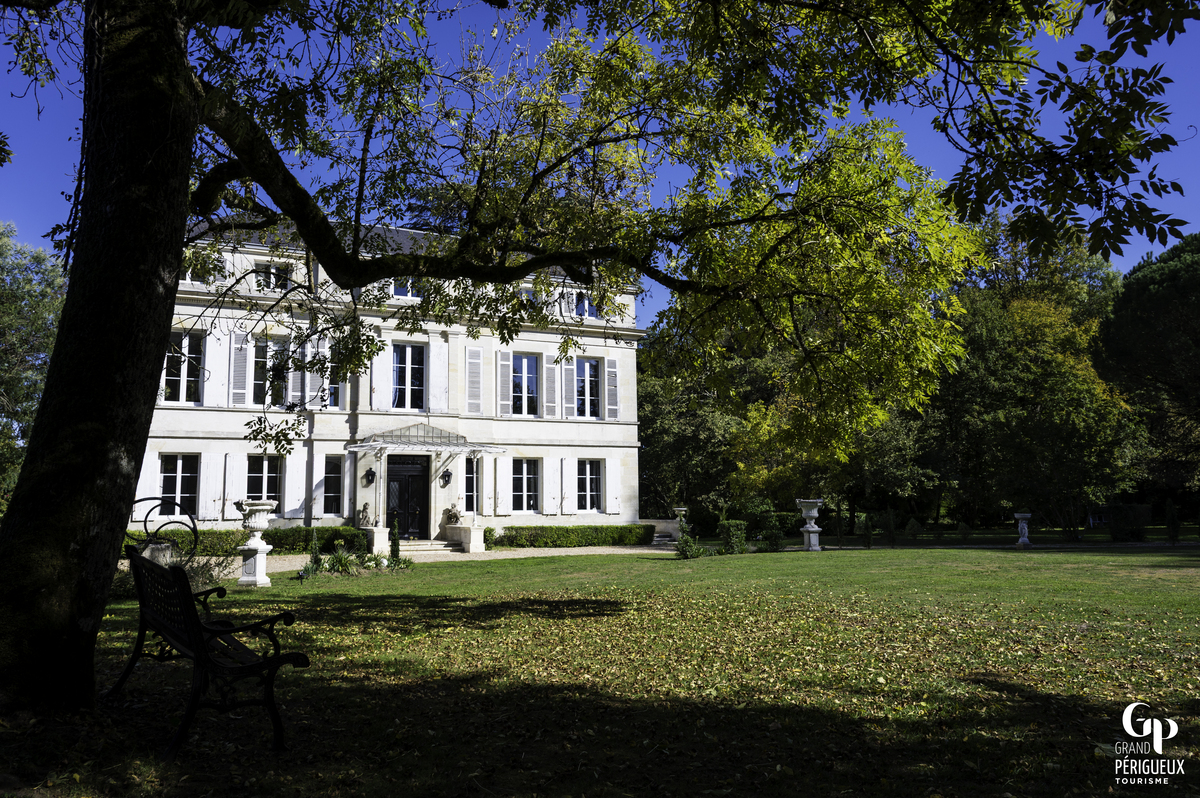 Châteaux en Fête Visite de la Maison au Cèdre