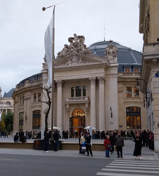 Œuvre exposée dans Clair-obscur à la Bourse de Commerce