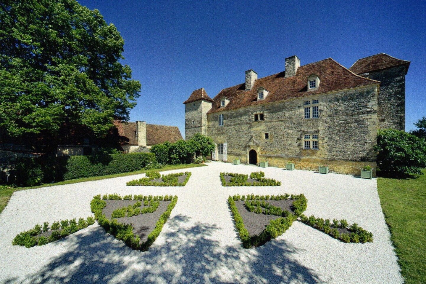Concert et dîner blanc aux chandelles au Château de Lantis Château de Lantis Dégagnac 2026-08-07
