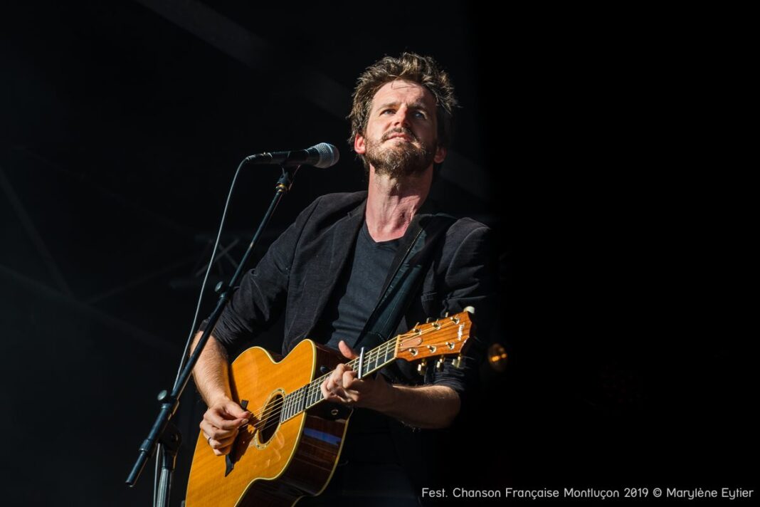 Concert Frédéric Bobin Catherine Colle rue du Lavoir Saint-Philippe-du-Seignal