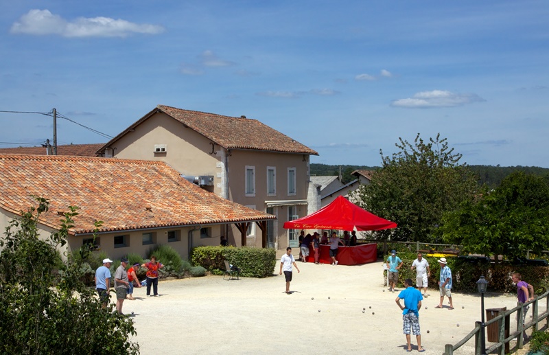Concours de pétanque nocturne Stade de Pierre Brune La Chapelle-Faucher 2026-08-14