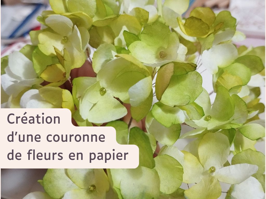 Création de fleurs en papier au Moulin du Got