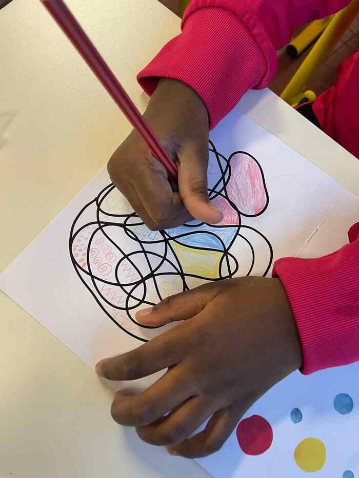 Croquant et bidouilles : Hervé Tullet Bibliothèque du Châtelet Rouen