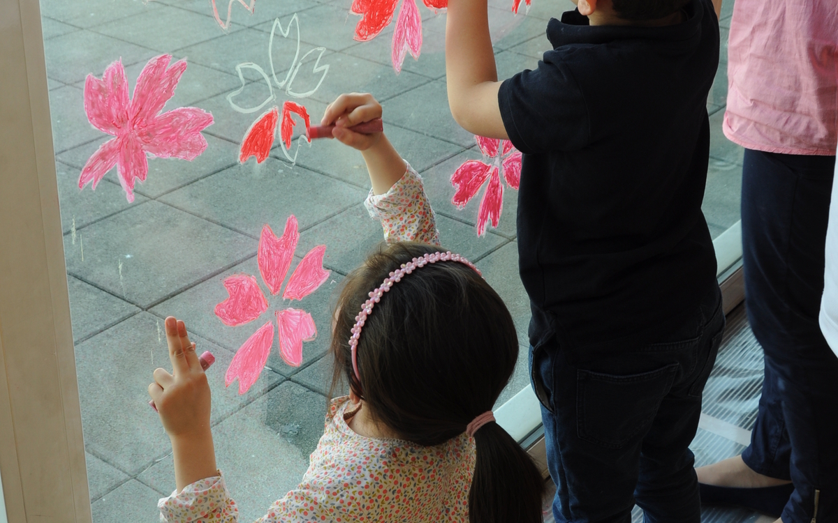 Dessin sur vitres Maison de la culture du Japon à Paris Paris