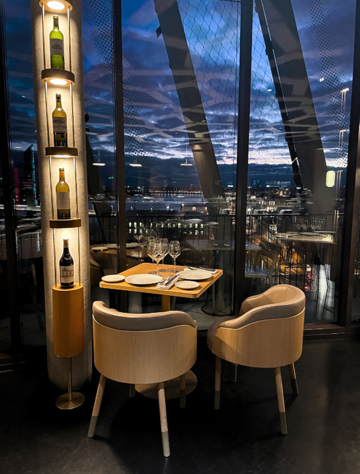 Dîner au restaurant panoramique le 7 La Cité du Vin Bordeaux