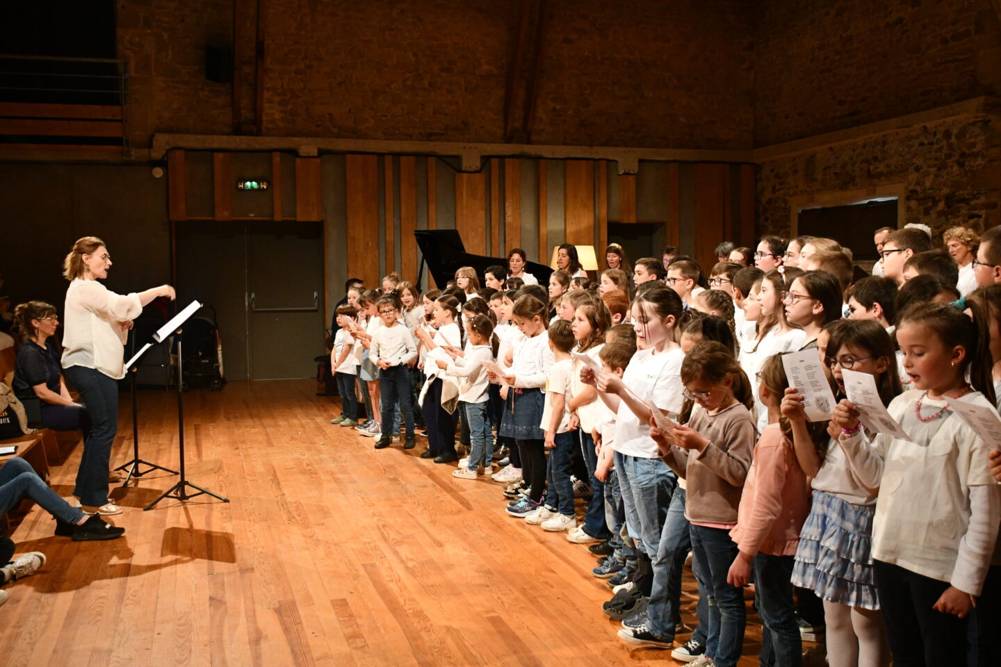En Choeurs Chorale de l’école de Bessines-sur-Gartempe Ferme de Villefavard Villefavard