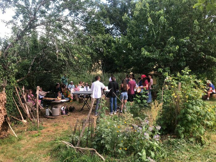 Ensemble musicale Flût'Vox Jardin de Pas Assez Chez Raby