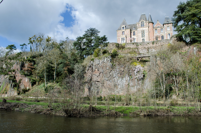 Entre nature et Histoire au camp de la Courbe Parking du Camp fortifié de la Courbe