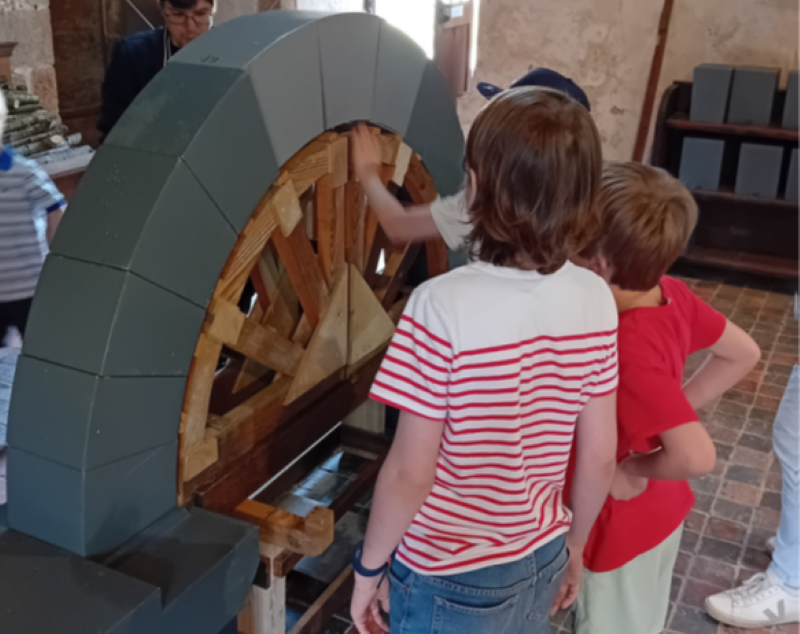 Expérience de Destination Je taille la pierre à l’Abbaye de la Lucerne 1 L'Abbaye La Lucerne-d'Outremer 2026-04-18